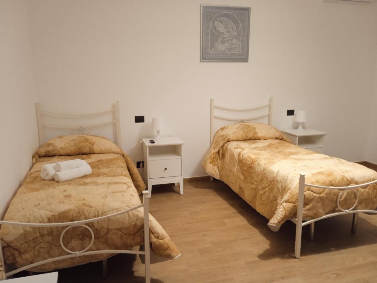 Bed And Breakfast Il Sole -Cinquefrondi ภายนอก รูปภาพ