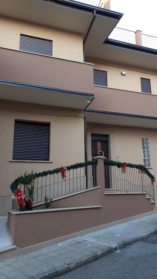 Bed And Breakfast Il Sole -Cinquefrondi ภายนอก รูปภาพ